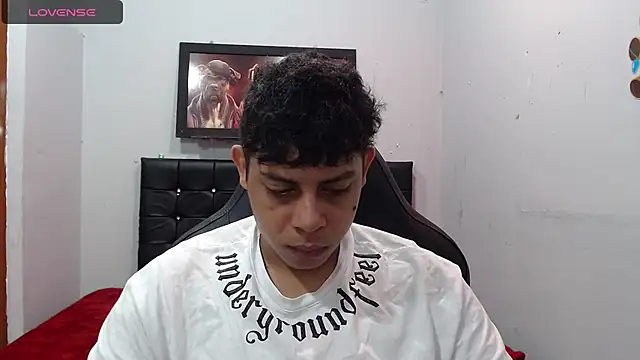 Alejandroo 22 online show from March 12, 2:56 pm