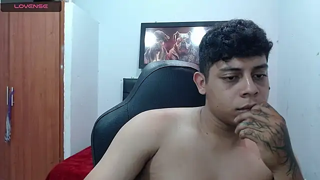 Alejandroo 22 online show from March 13, 6:23 pm
