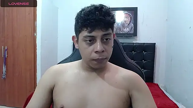 Alejandroo 22 online show from March 19, 8:00 pm