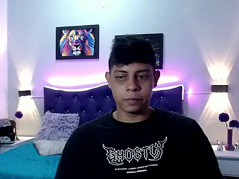 Alejandroo 22 online show from September 12, 1:44 pm