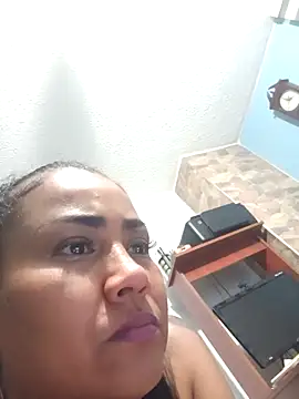 Ariana Rodriguez online show from November 5, 4:01 am