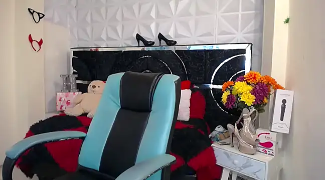 Snapshot of emma_morgan_1 chatting on March 5, 12:22 pm emma morgan 1 online show from March 5, 12:22 pm
