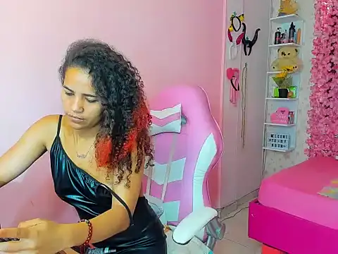 Snapshot of emma_morgan_1 chatting on March 7, 12:34 pm emma morgan 1 online show from March 7, 12:34 pm