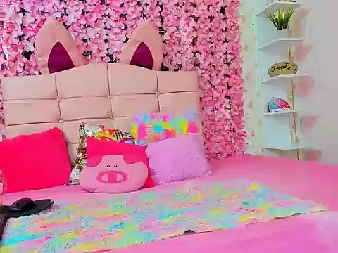 Snapshot of emma_morgan_1 chatting on March 7, 3:39 pm emma morgan 1 online show from March 7, 3:39 pm