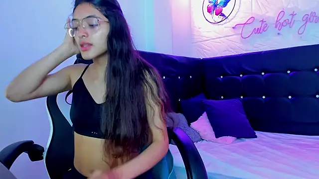 Valen Person online show from March 17, 12:25 pm