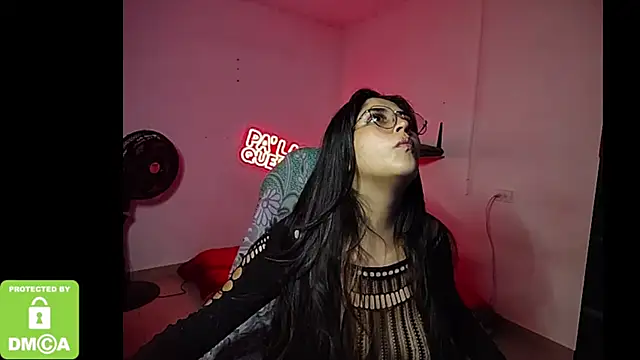 Snapshot of incubus2sucubus chatting on November 24, 12:21 am incubus2sucubus online show from November 24, 12:21 am