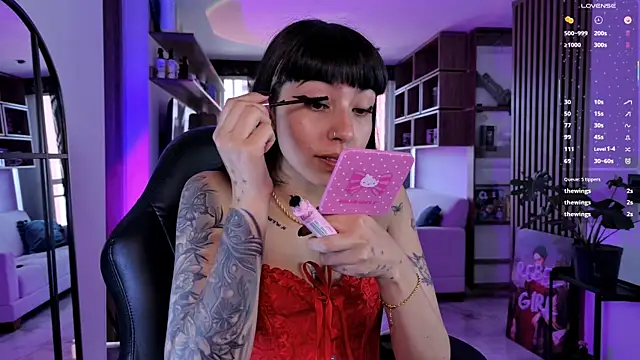 Saraa Desiree online show from April 2, 3:09 pm