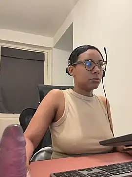 Snapshot of Melia_Rayne chatting on February 26, 10:36 am Melia Rayne online show from February 26, 10:36 am