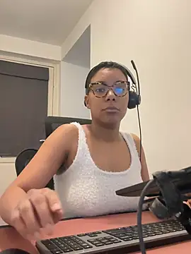 Snapshot of Melia_Rayne chatting on March 3, 11:16 am Melia Rayne online show from March 3, 11:16 am