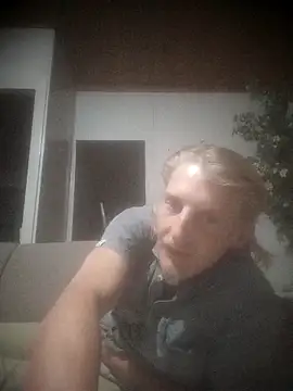 Snapshot of BlateRepulse chatting on September 23, 7:17 pm BlateRepulse online show from September 23, 7:17 pm