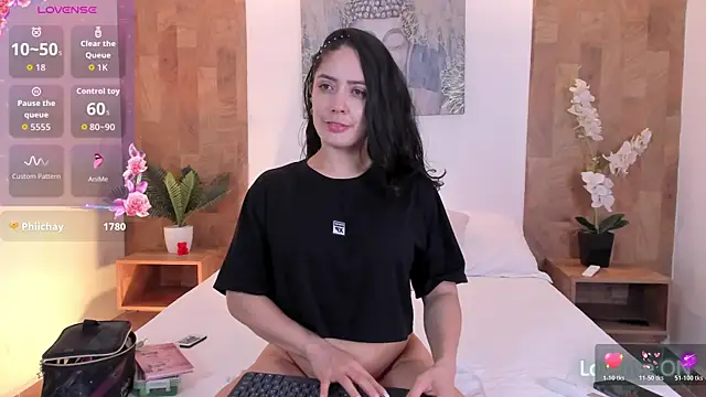 Snapshot of isabella_winkler chatting on June 4, 11:16 am isabella winkler online show from June 4, 11:16 am