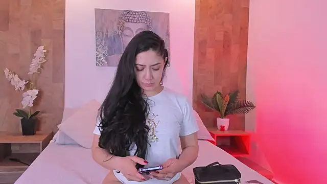 Snapshot of isabella_winkler chatting on June 25, 11:04 am isabella winkler online show from June 25, 11:04 am