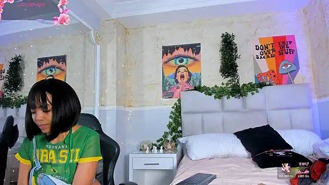 Snapshot of SarahLynn7 chatting on November 17, 11:21 pm SarahLynn7 online show from November 17, 11:21 pm