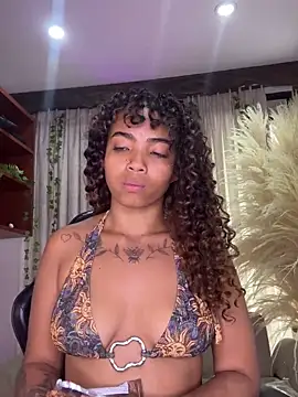 Snapshot of SarahLynn7 chatting on March 18, 7:17 pm SarahLynn7 online show from March 18, 7:17 pm