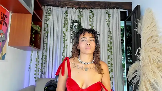 Snapshot of SarahLynn7 chatting on March 28, 11:04 pm SarahLynn7 online show from March 28, 11:04 pm