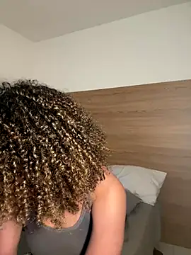 Snapshot of KittyTwerk_2 chatting on October 9, 5:22 pm KittyTwerk 2 online show from October 9, 5:22 pm