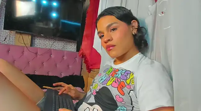 Moonroxe  online show from March 4, 10:38 pm