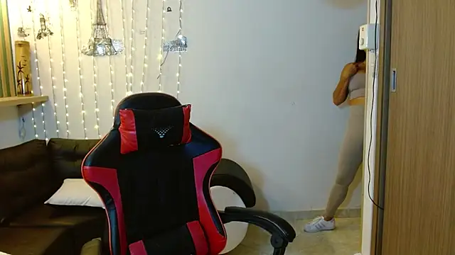 tatiana lc online show from December 14, 4:07 am