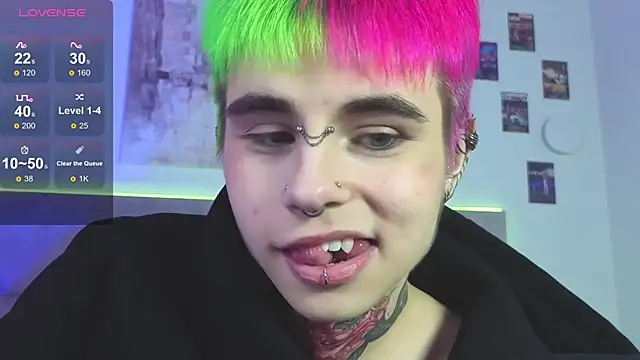 Alex Vallley online show from October 8, 8:39 pm