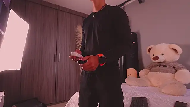 ErosKhaos online show from April 14, 9:43 pm