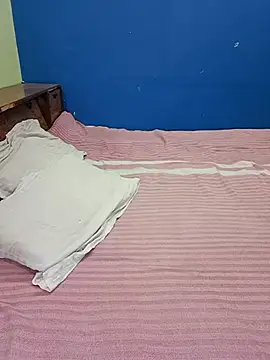 Cute-Zarina online show from October 15, 5:57 pm