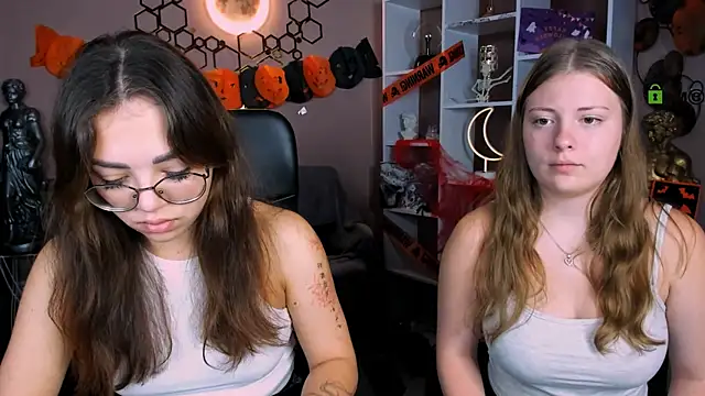 kiki swan online show from October 23, 6:13 am