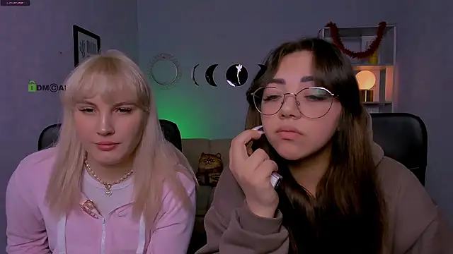 kiki swan online show from February 2, 7:18 am