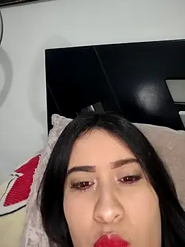 mialorents online show from October 17, 8:44 pm