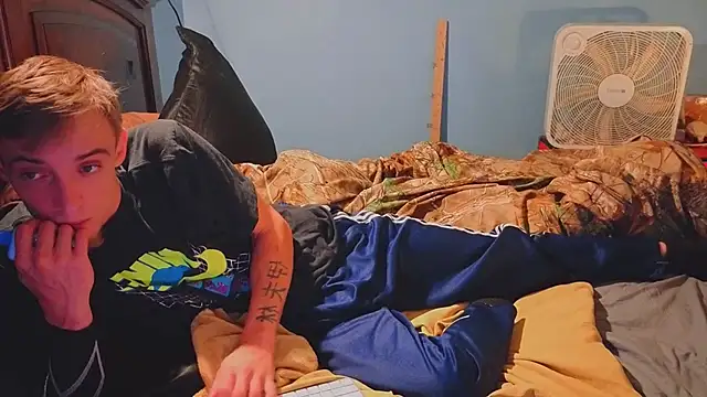 Ilovepussy1911 online show from April 2, 8:56 am