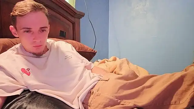 Ilovepussy1911 online show from April 3, 8:40 pm