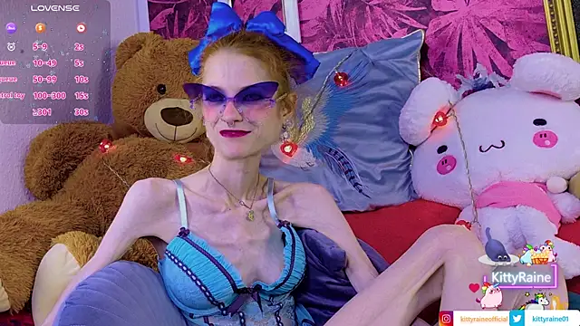 Snapshot of KittyRaine chatting on June 23, 12:58 pm KittyRaine online show from June 23, 12:58 pm