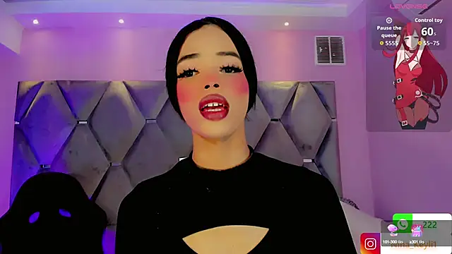 Snapshot of Nina_Keyli chatting on October 10, 7:02 pm Nina Keyli online show from October 10, 7:02 pm