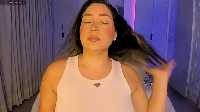 Snapshot of heidy_johns chatting on February 7, 3:54 am heidy johns online show from February 7, 3:54 am