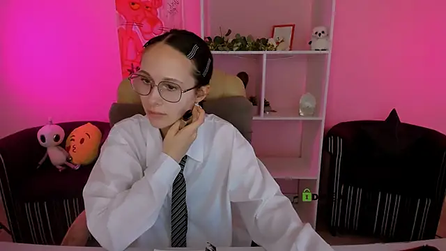 Snapshot of mona_cloud chatting on September 23, 8:23 pm mona cloud online show from September 23, 8:23 pm