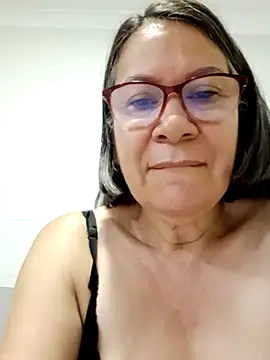 victoria wayne online show from February 8, 9:45 am