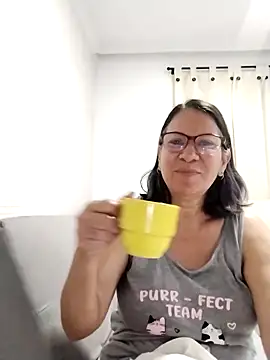 victoria wayne online show from May 8, 9:25 am