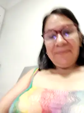 victoria wayne online show from May 11, 10:32 am