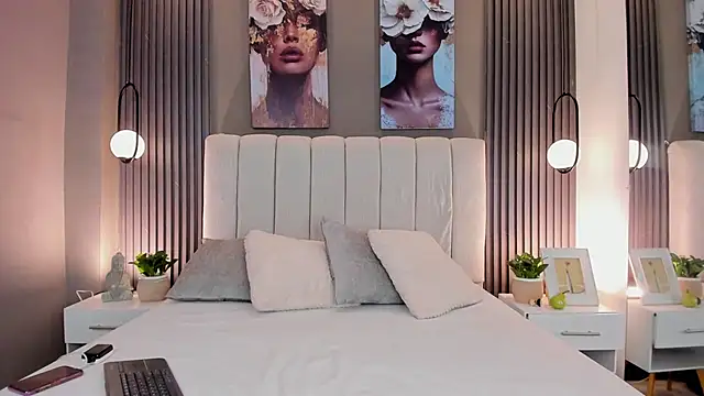 GiannaColling1 online show from November 12, 8:08 pm