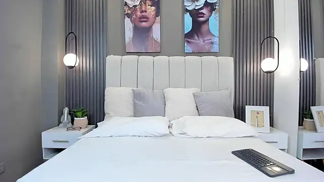 GiannaColling1 online show from February 5, 9:36 am