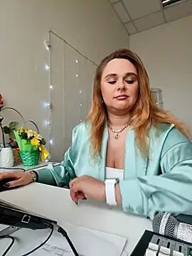 Juicy PeachLux online show from September 25, 7:56 am