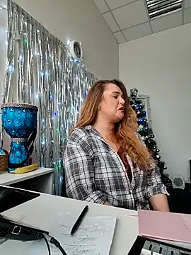 Juicy PeachLux online show from January 18, 7:34 am