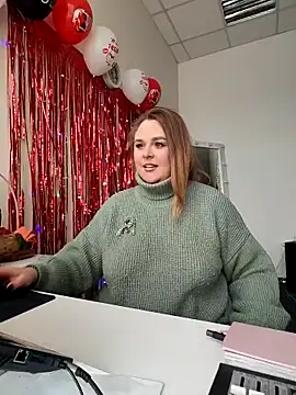 Juicy PeachLux online show from February 25, 5:50 am