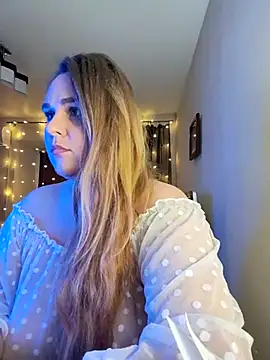 Juicy PeachLux online show from March 19, 6:01 pm