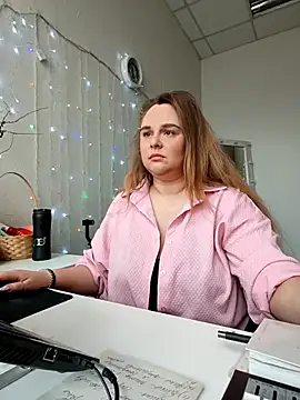 Juicy PeachLux online show from May 1, 7:24 am