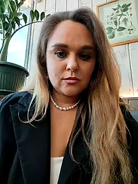 Juicy PeachLux online show from May 6, 1:25 am