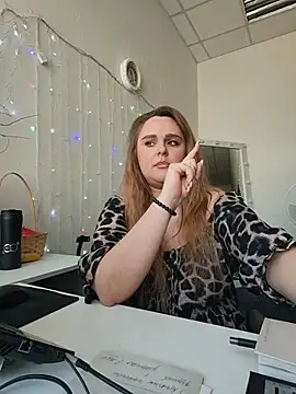 Juicy PeachLux online show from May 16, 10:36 am