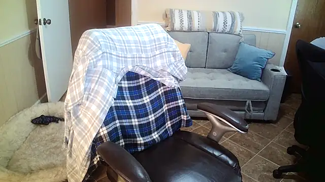 Snapshot of superbearboss chatting on April 9, 4:34 pm superbearboss online show from April 9, 4:34 pm