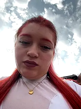 Snapshot of Karina_Leon chatting on December 15, 8:13 pm Karina Leon online show from December 15, 8:13 pm