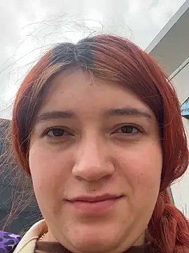 Snapshot of Karina_Leon chatting on February 17, 6:36 pm Karina Leon online show from February 17, 6:36 pm