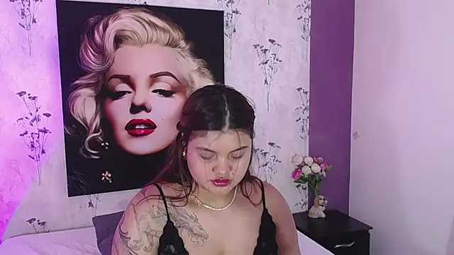 Scarlett  Johanson online show from March 8, 6:26 pm